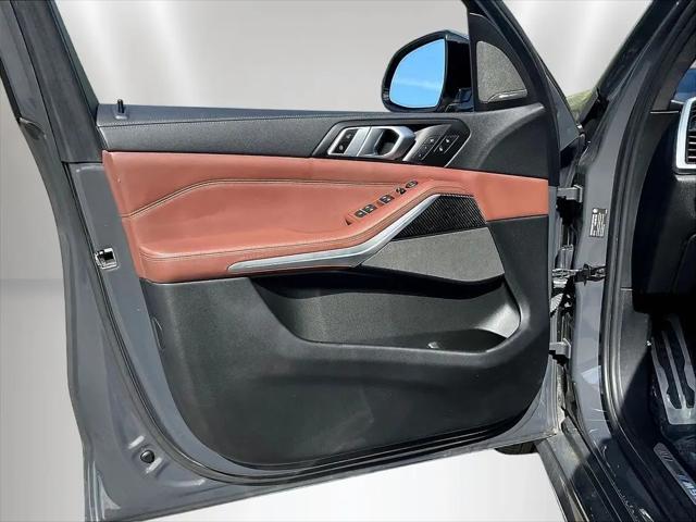 2022 BMW X5 M50i