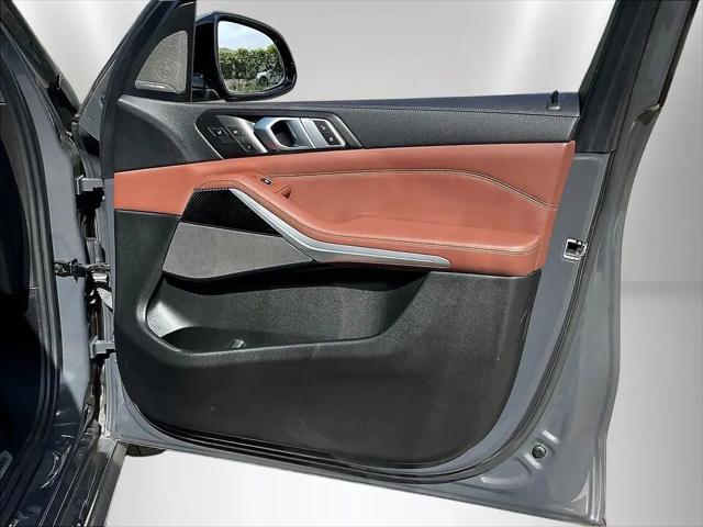 2022 BMW X5 M50i