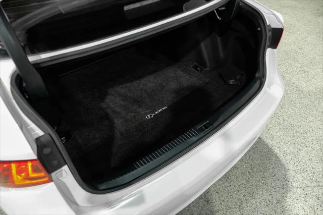 2016 Lexus IS 200t IS 200t