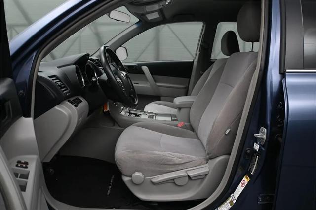 2013 Toyota Highlander Base Plus V6