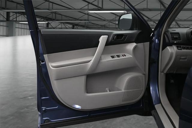 2013 Toyota Highlander Base Plus V6