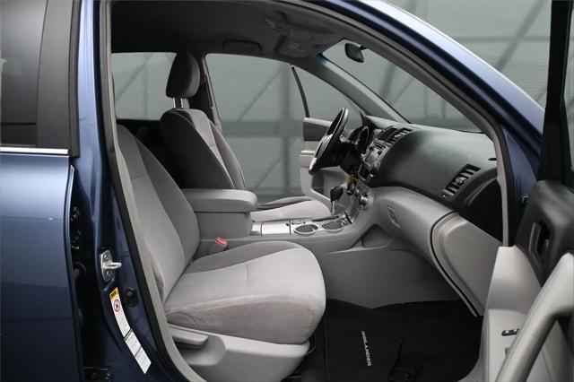 2013 Toyota Highlander Base Plus V6