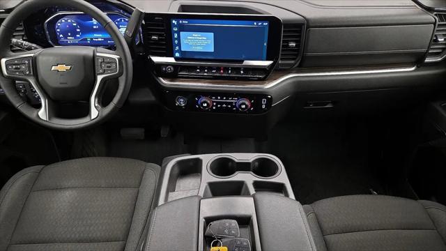 2022 Chevrolet Silverado 1500 4WD Crew Cab Standard Bed LT