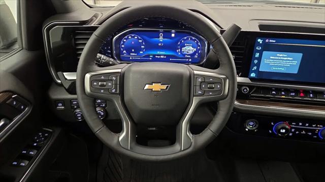 2022 Chevrolet Silverado 1500 4WD Crew Cab Standard Bed LT