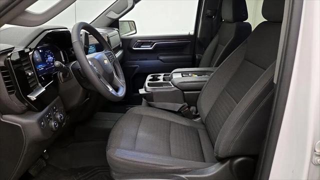 2022 Chevrolet Silverado 1500 4WD Crew Cab Standard Bed LT