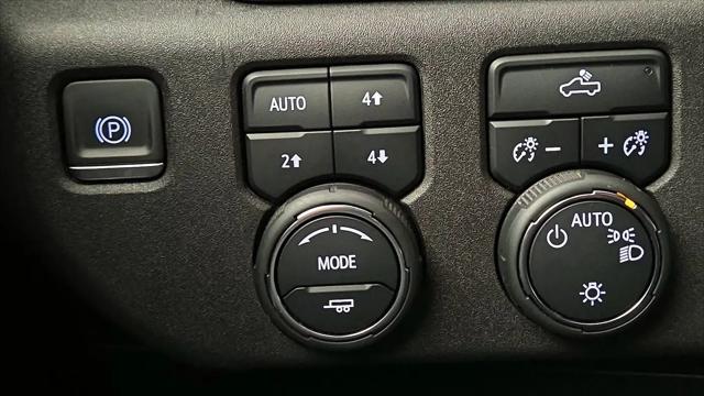 2022 Chevrolet Silverado 1500 4WD Crew Cab Standard Bed LT