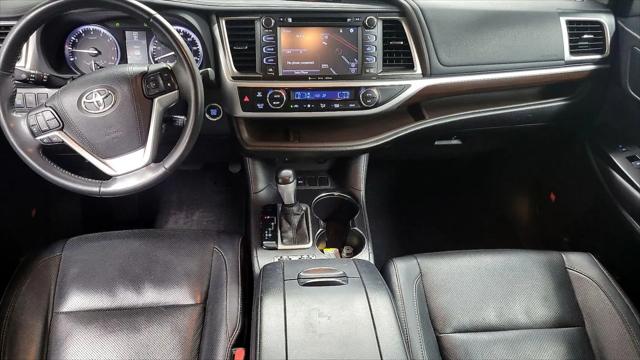2016 Toyota Highlander Limited V6