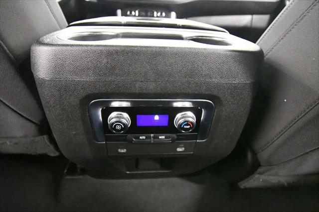 2023 GMC Yukon SLE