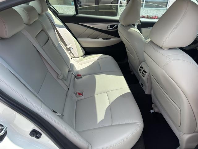 2022 INFINITI Q50 LUXE