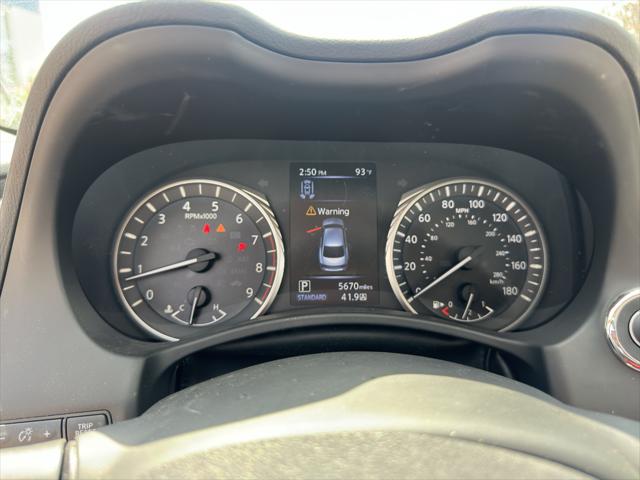2022 INFINITI Q50 LUXE