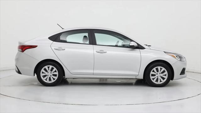 2022 Hyundai Accent SE
