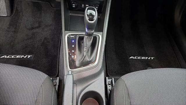 2022 Hyundai Accent SE