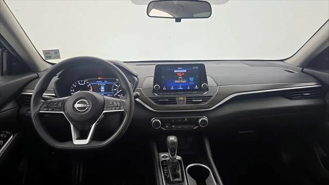 2023 Nissan Altima SV FWD