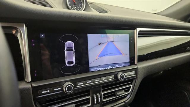 2021 Porsche Macan Macan
