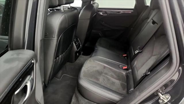 2021 Porsche Macan Macan