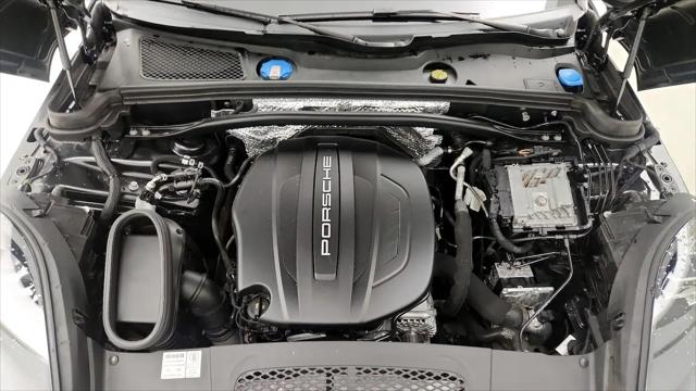 2021 Porsche Macan Macan