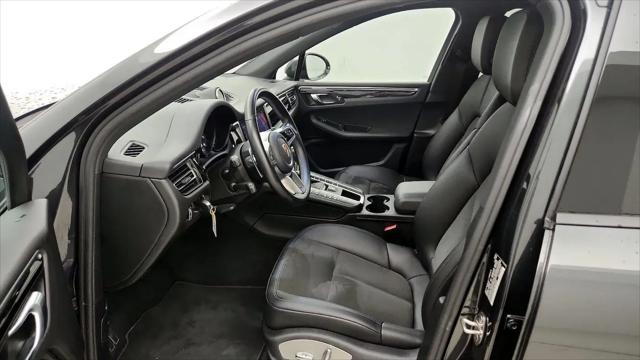 2021 Porsche Macan Macan