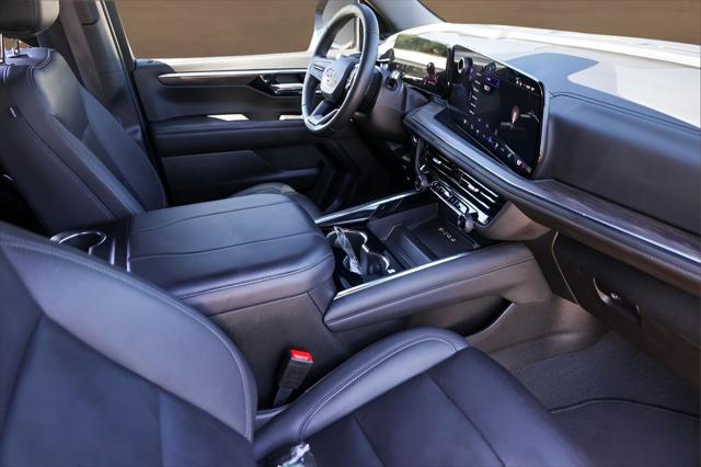 2025 Chevrolet Suburban 4WD Z71