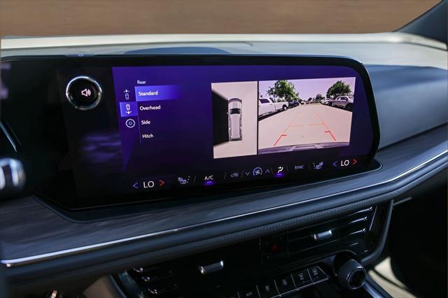 2025 Chevrolet Suburban 4WD Z71