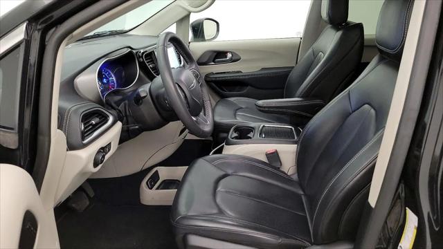 2023 Chrysler Pacifica Hybrid Touring L