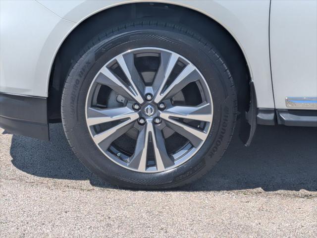 2017 Nissan Pathfinder Platinum