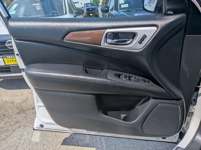 2017 Nissan Pathfinder Platinum