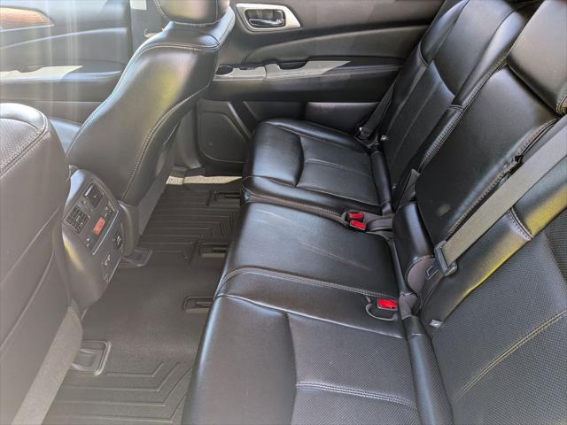 2017 Nissan Pathfinder Platinum