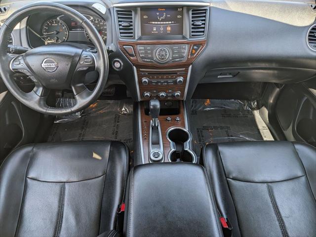 2017 Nissan Pathfinder Platinum