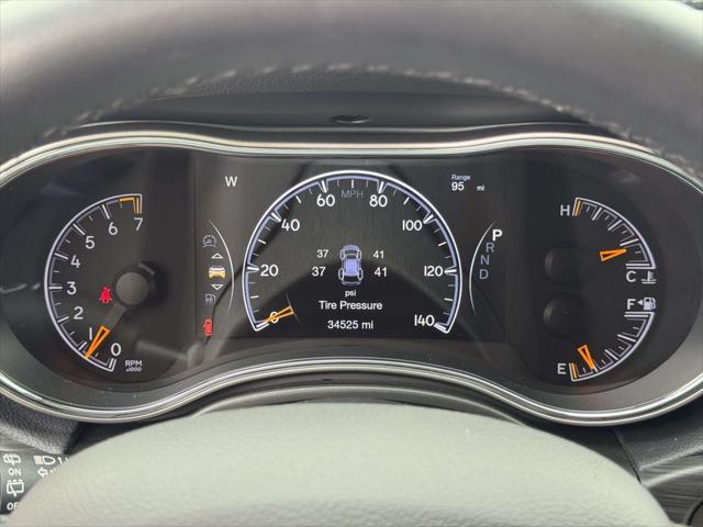 2022 Jeep Grand Cherokee Laredo E 4x4