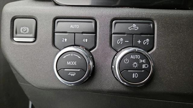 2024 GMC Sierra 1500 4WD Crew Cab Short Box Elevation with 3VL