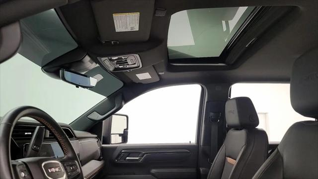 2024 GMC Sierra 2500HD 4WD Crew Cab Standard Bed AT4