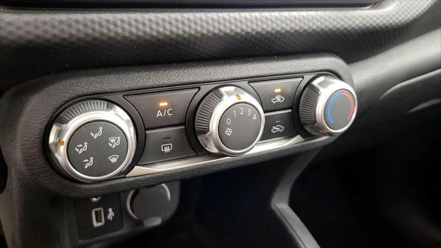 2022 Nissan Kicks S Xtronic CVT
