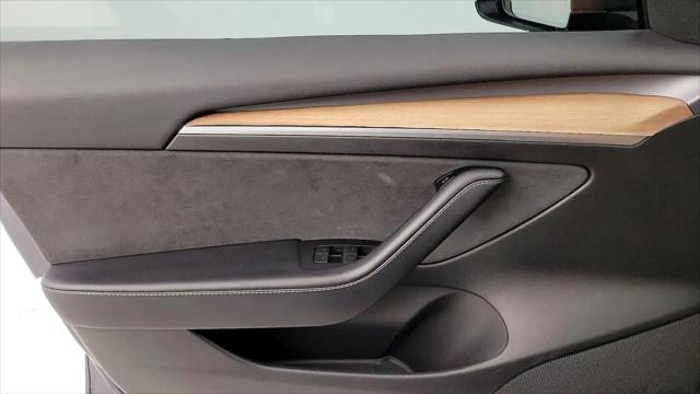 2022 Tesla Model 3 Rear-Wheel Drive