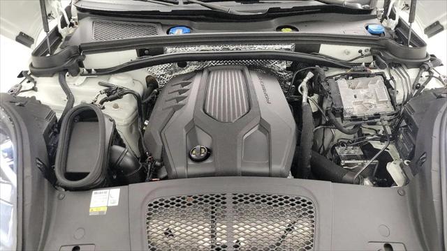 2023 Porsche Macan T