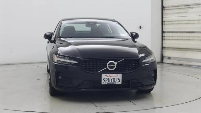 2024 Volvo S60 B5 Core Dark Theme