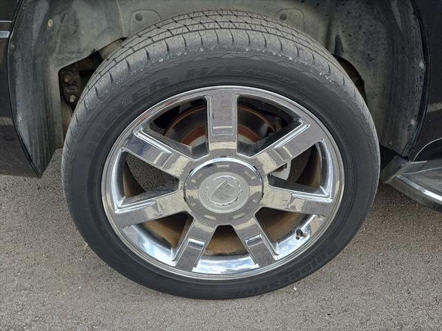 2007 Cadillac Escalade Standard