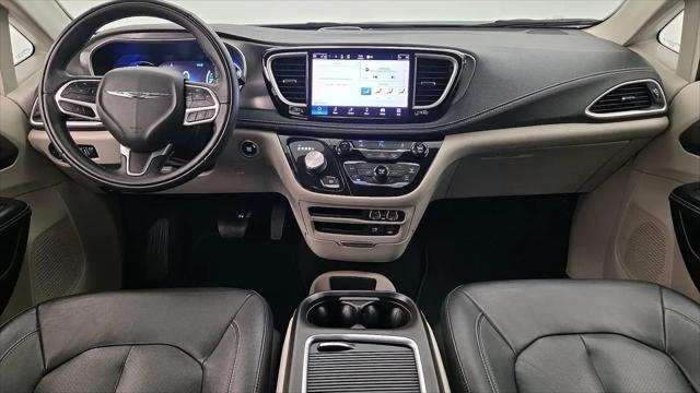 2022 Chrysler Pacifica Hybrid Touring L