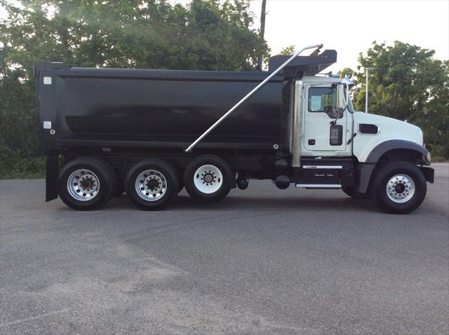 2025 Mack Granite 