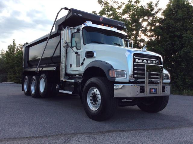 2025 Mack Granite 