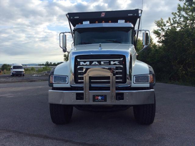 2025 Mack Granite 