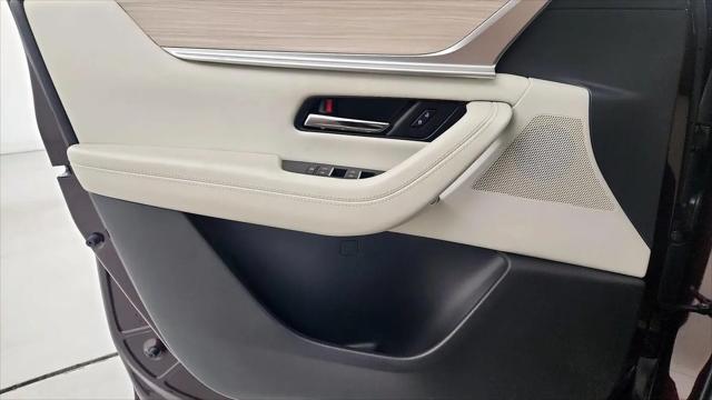 2024 Mazda X-90 Premium Plus