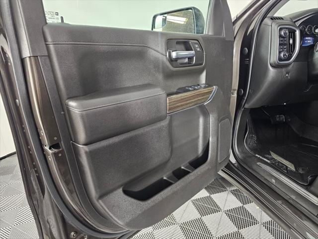 2021 Chevrolet Silverado 1500 4WD Crew Cab Short Bed RST