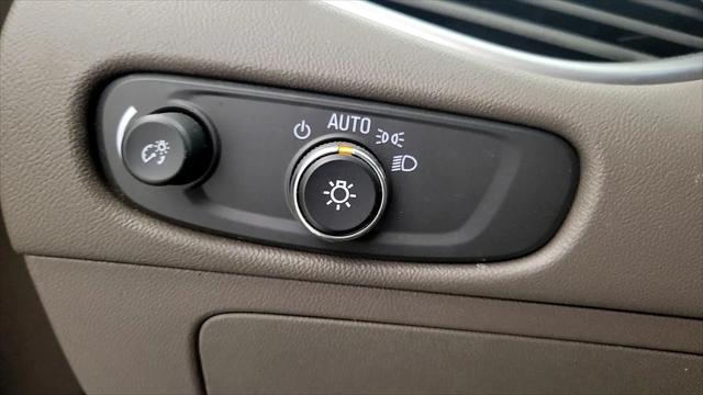 2022 Chevrolet Malibu FWD 1FL