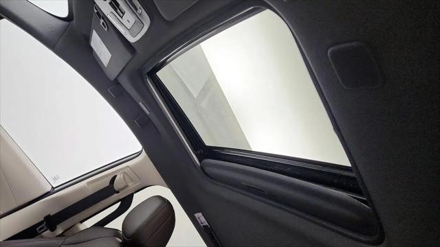 2024 Toyota Sienna Platinum
