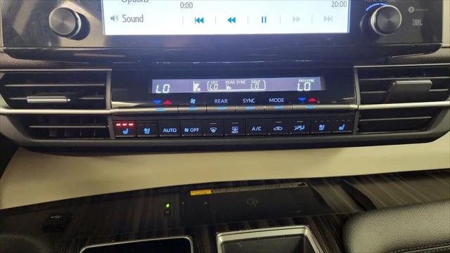 2024 Toyota Sienna Platinum