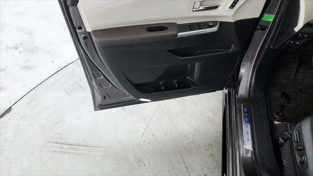 2024 Toyota Sienna Platinum