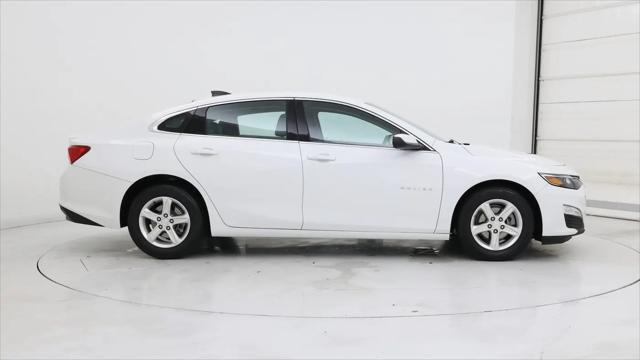 2022 Chevrolet Malibu FWD 1FL