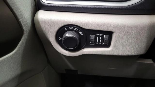 2020 Chrysler Voyager LXI