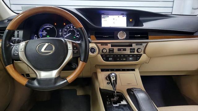 2015 Lexus ES 300h ES 300h