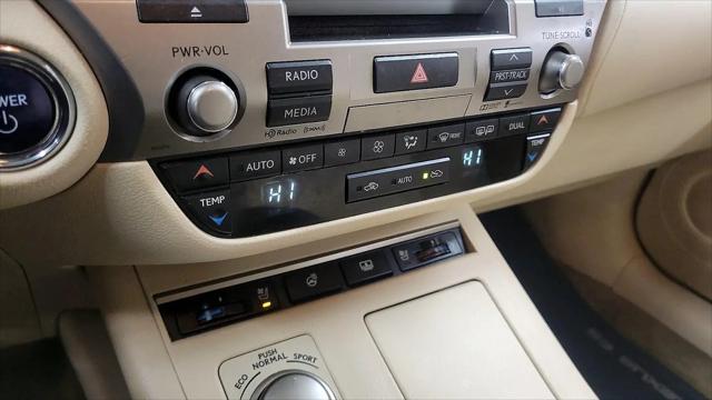 2015 Lexus ES 300h ES 300h